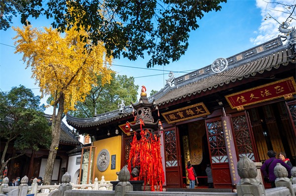 姑苏城外寒山寺在苏州哪里(苏州寒山寺值得去吗)