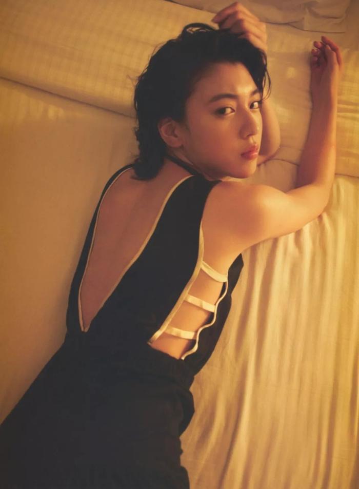 纯福利 | 岛国妹子三吉彩花「わたし」写真集。