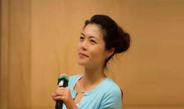 这位复旦大学网红女教授，颜值堪比女星，38岁仍未婚，只因……