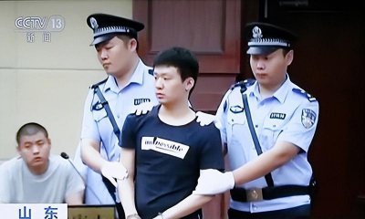 ​辱母杀人案：母亲遭11个大汉“羞辱”，报警无效，男孩挥刀讨公道