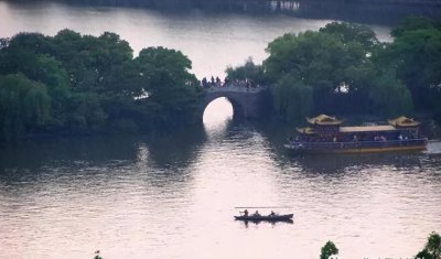 ​中国值得游玩的15大景区，10个免费5个性价比超高，沿途风景很美